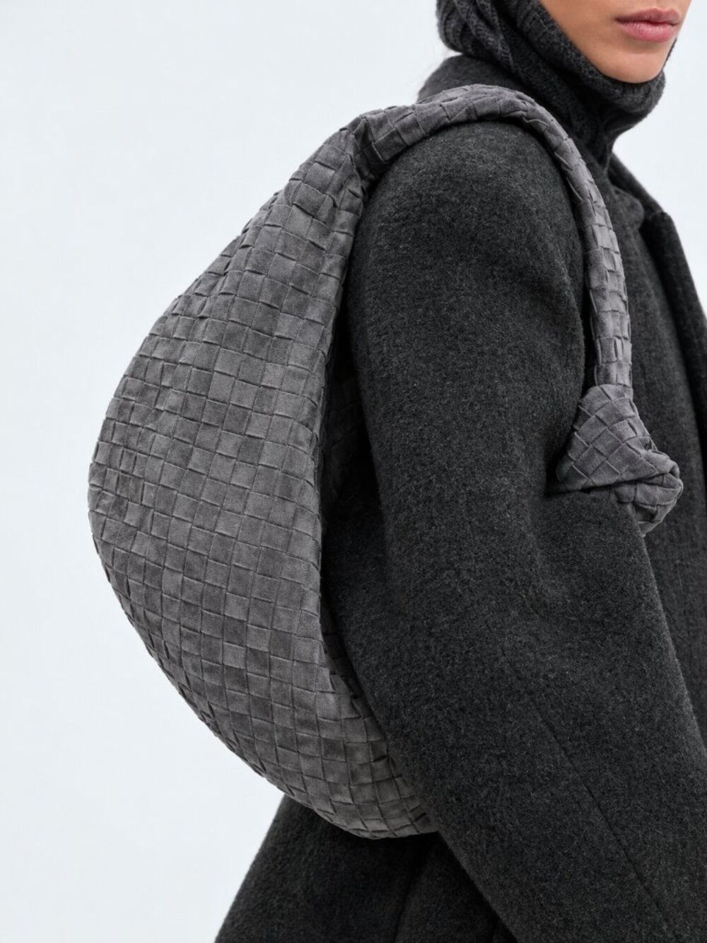 Bottega Veneta100percen suede bag